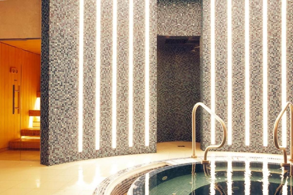 Отель Castlecourt Hotel, Spa & Leisure Уэстпорт-18