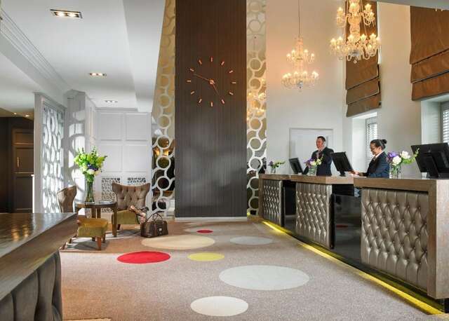Отель Castlecourt Hotel, Spa & Leisure Уэстпорт-3